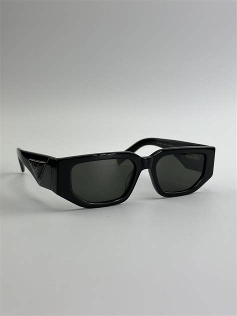 [REVIEW] Prada Symbole Sunglasses SPR09Z Black 